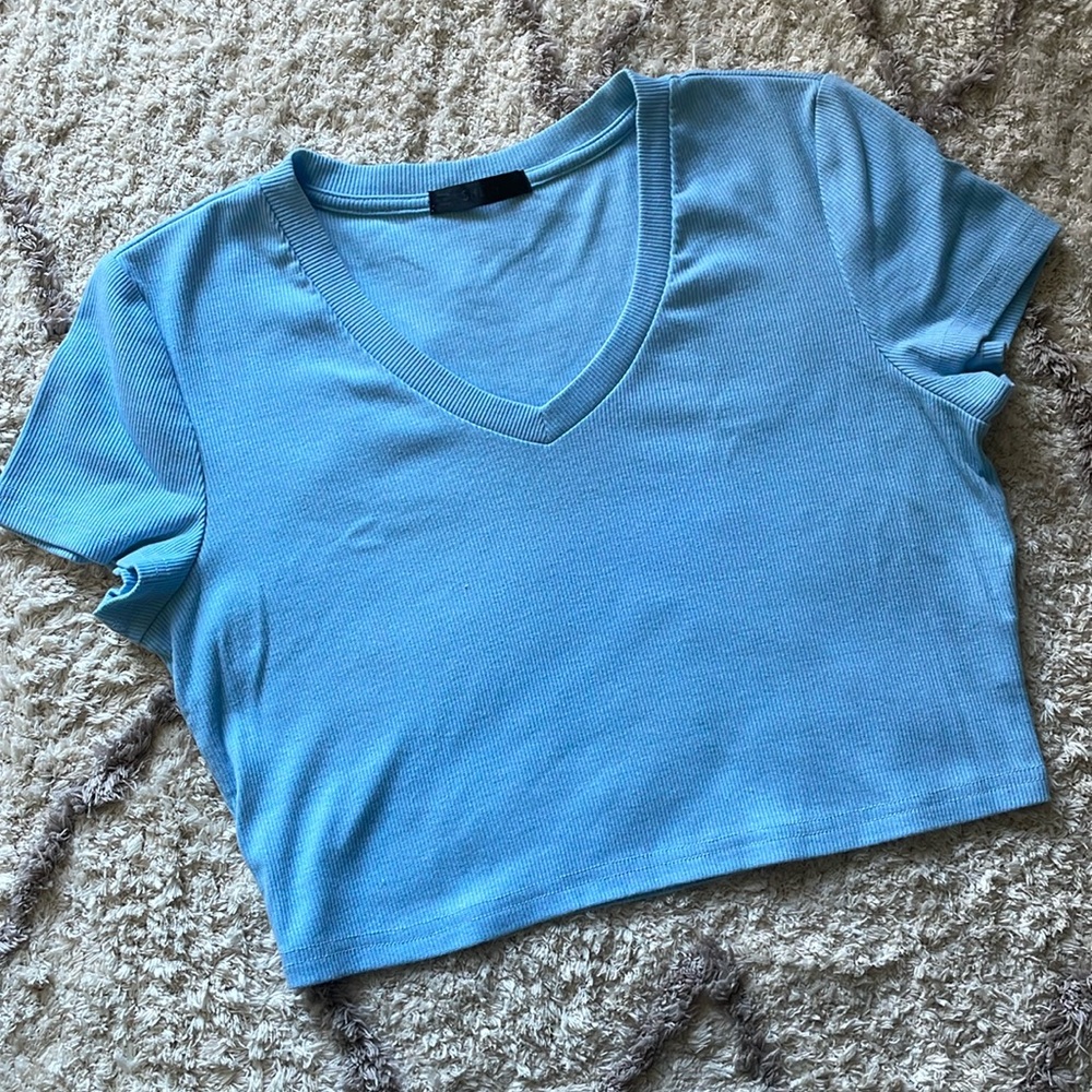 ✨Baby Blue Crop Top✨